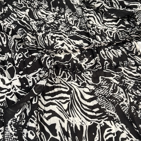 NOTATIONS sheer tie on black and white top/cover up cardigan size L - Picture 5 of 7